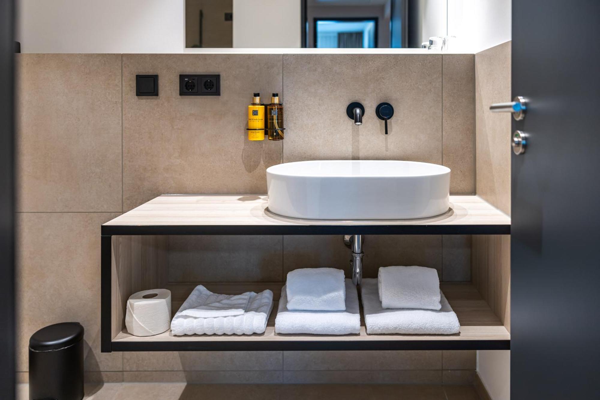 Platzhirsch Living Hotel Kelsterbach Kültér fotó